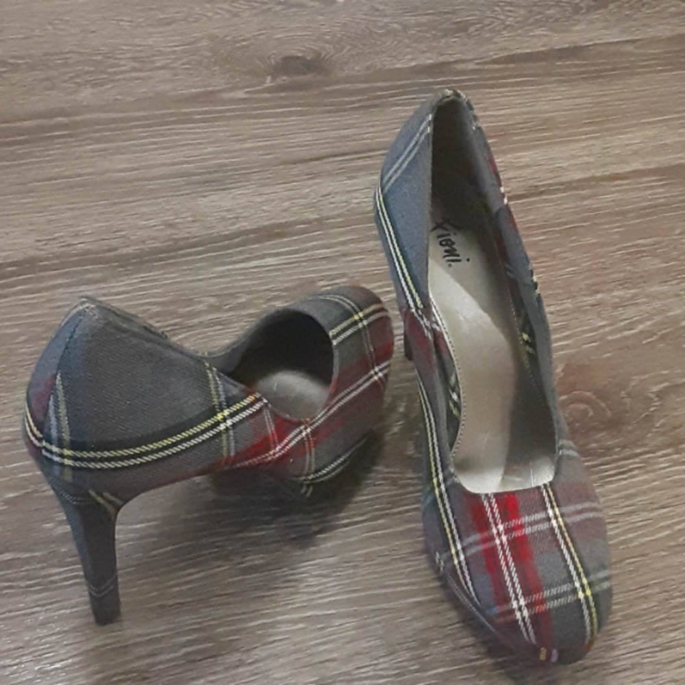 FIONI Heels